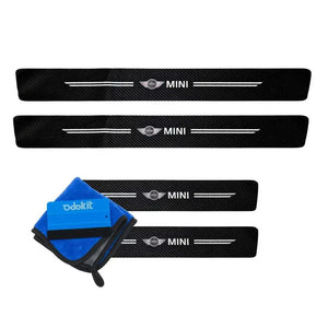 Protection seuil de porte noir fibre de carbone logo mini vehicule microfibre raclette