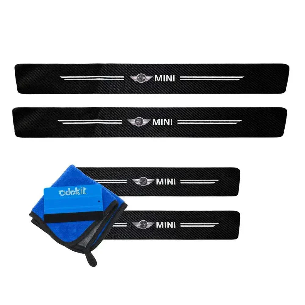 Protection seuil de porte noir fibre de carbone logo mini vehicule microfibre raclette 