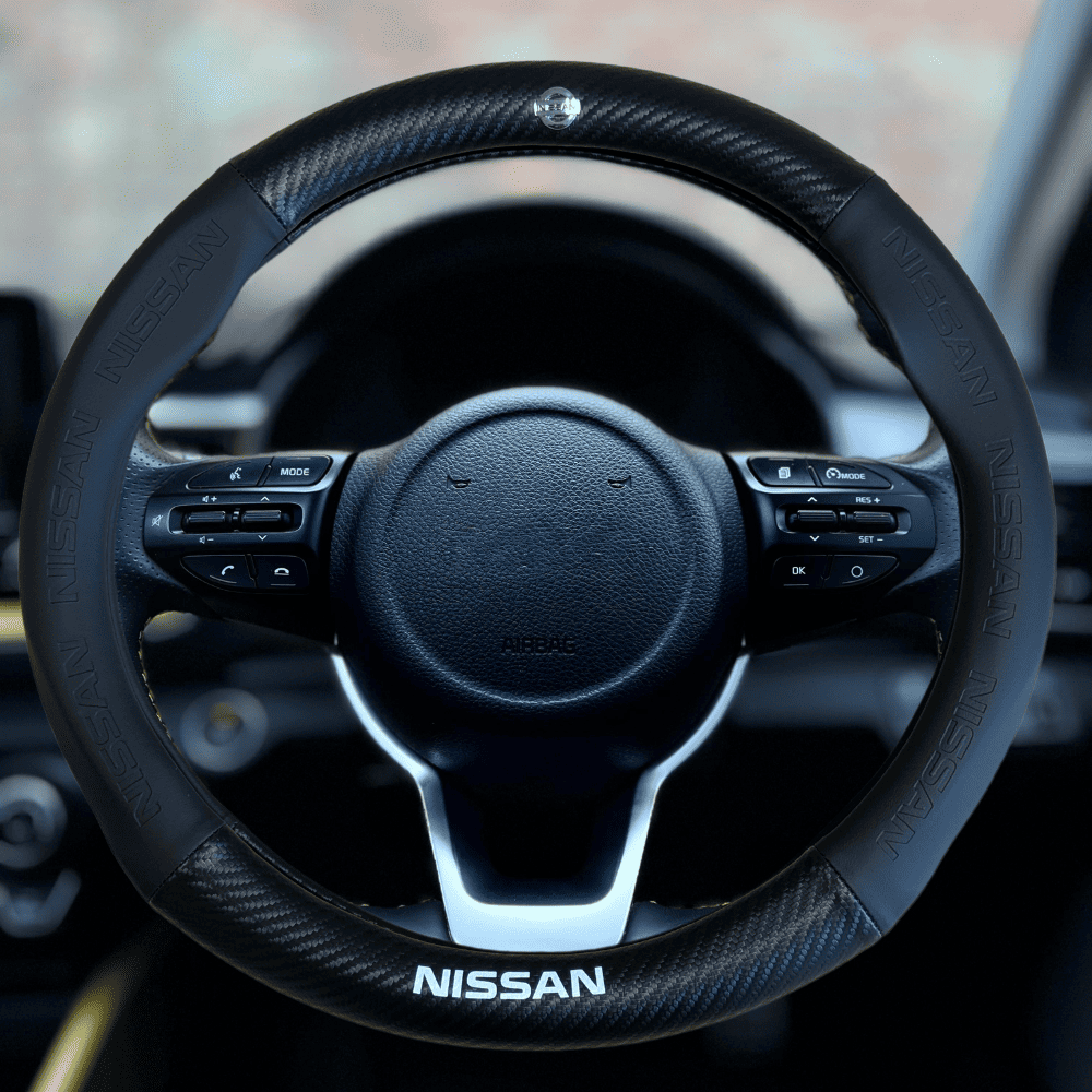 Couvre volant Nissan en fibre de carbone